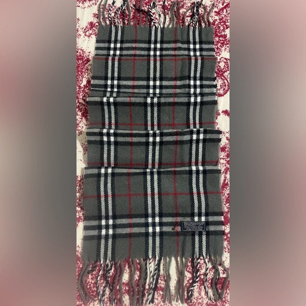 Burberrys Gray Plaid Scarf